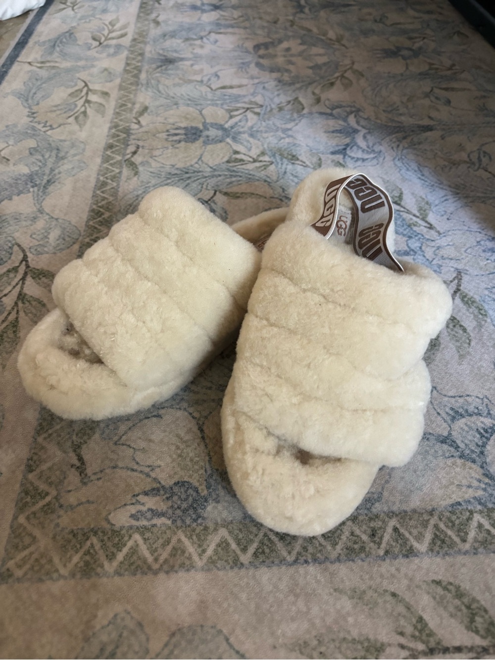 UGG Fluff Yeah Slides